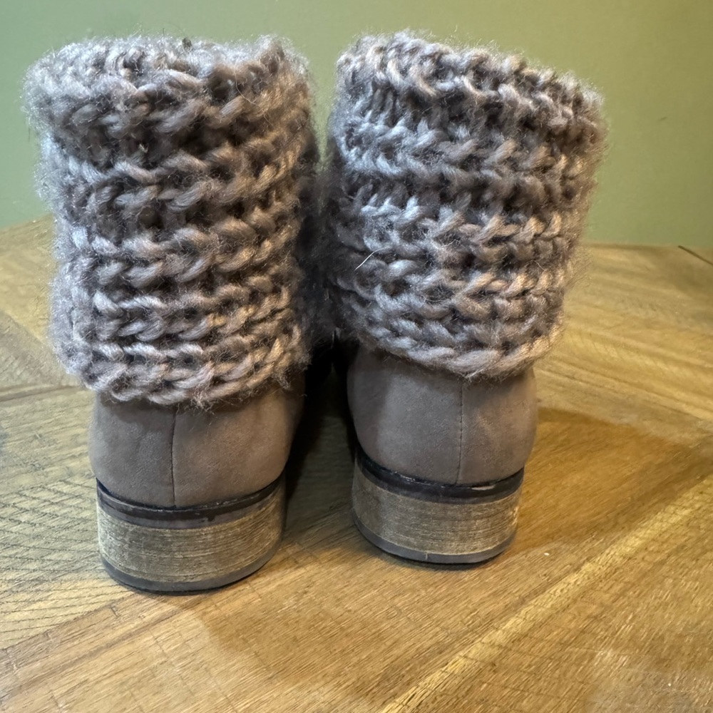 Charlotte Russe Brown Knit Cuff Boots - Picture 9 of 12